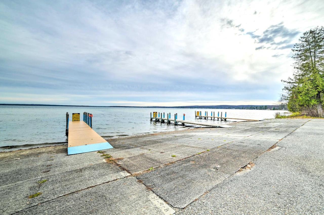 Higgins Lake Retreat - Hike, Swim, Relax! Roscommon Luaran gambar